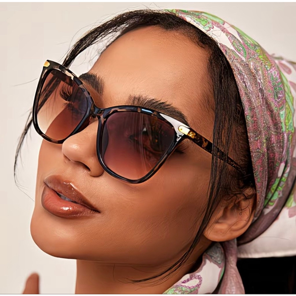 Boutique Accessories - Brown Leopard Print Cat Eye Sunglasses